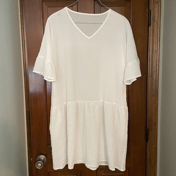 Source Unknown Dresses & Skirts - NWOT Size XL white crepe dress